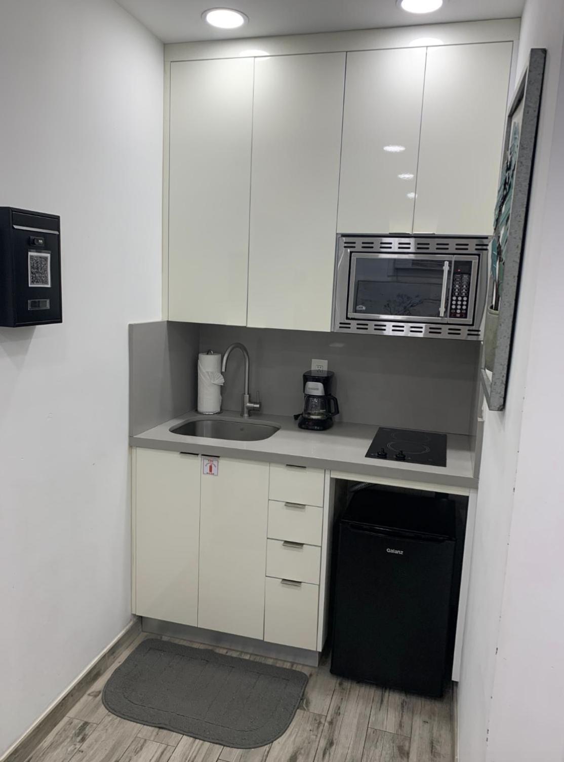 Chick & Fashionable 1 Bedroom Apt Beach Unit # 4 Hollywood Esterno foto